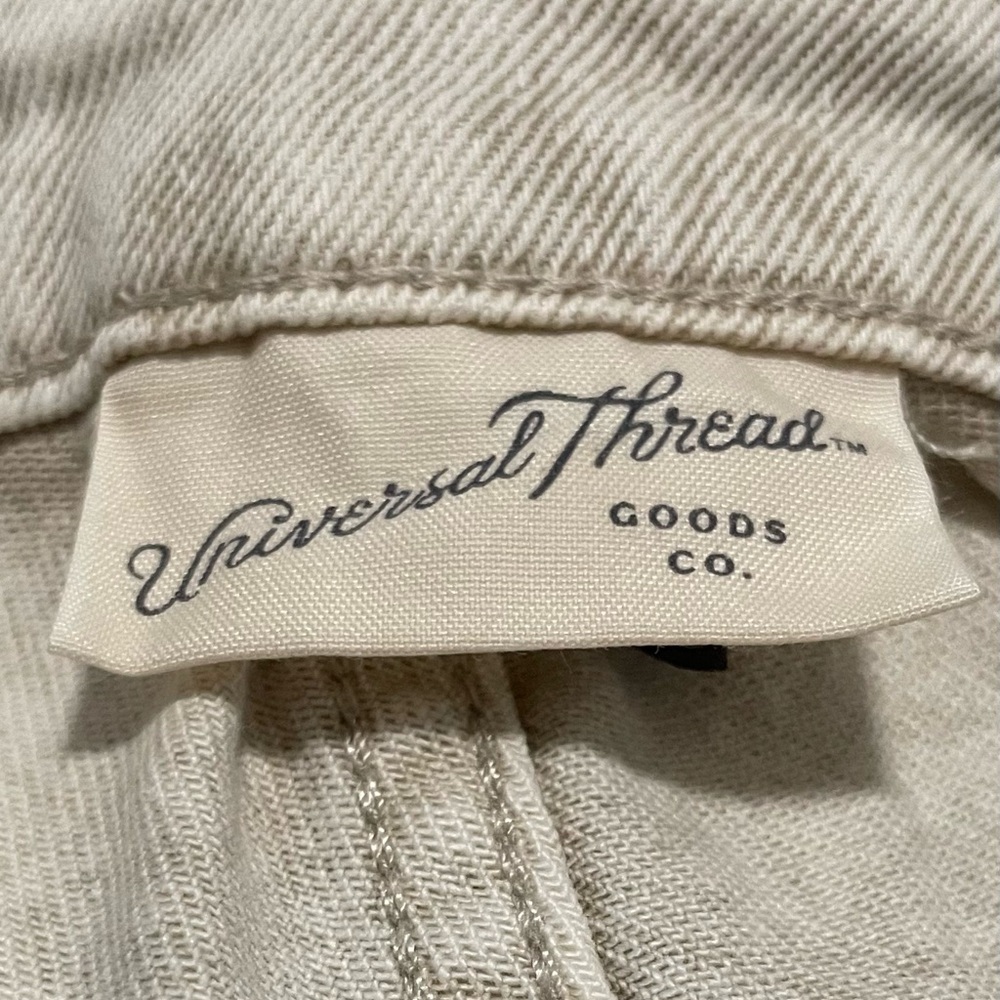 Universal Threads Jeans - Picture 2 of 7